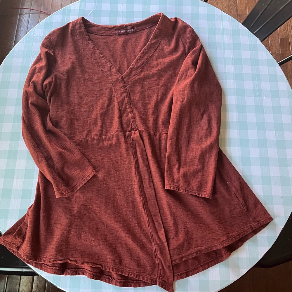 Cut Loose 3/4 length-sleeve top, Size M, in rust
